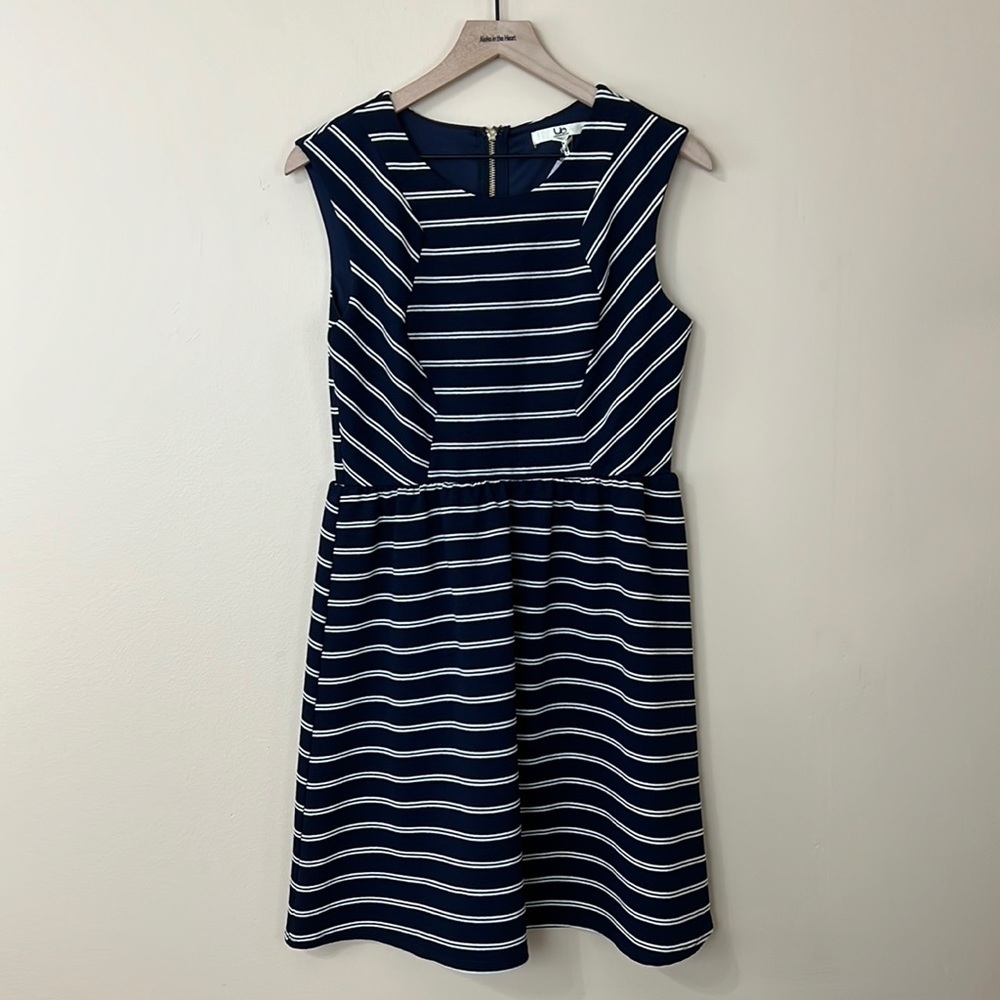 𝅺nwt striped dress